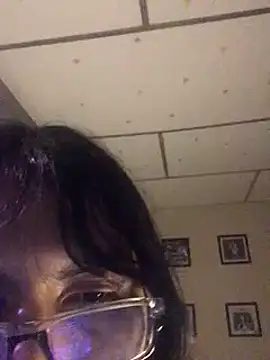 Kittypatitasuaves online show from March 8, 4:23 am