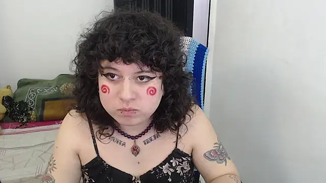 Smoke trip Alicia online show from February 8, 9:10 pm