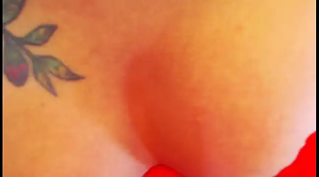 Snapshot of KylieMaxwellCaulfield_TS chatting on January 12, 1:00 am KylieMaxwellCaulfield TS online show from January 12, 1:00 am