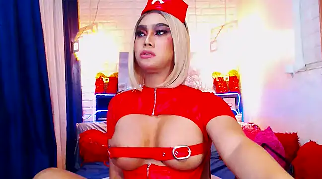 TsGoddessNhicolle online show from December 6, 9:38 am