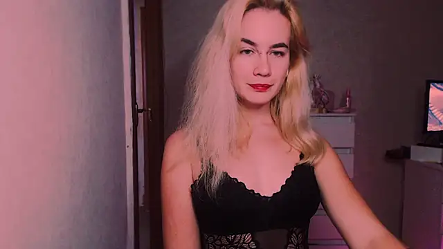 xxxcharismaaa online show from October 24, 8:25 pm