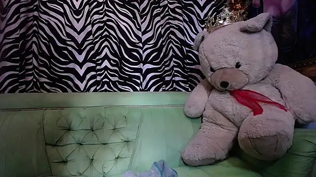 mia beatles online show from December 4, 5:28 pm