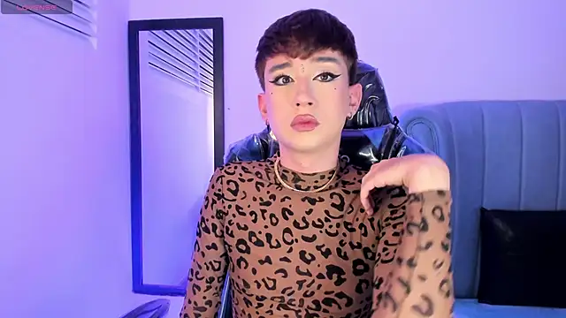 Chris boy  online show from February 20, 7:10 am