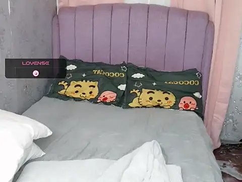 MoaningKylie online show from March 5, 4:50 am