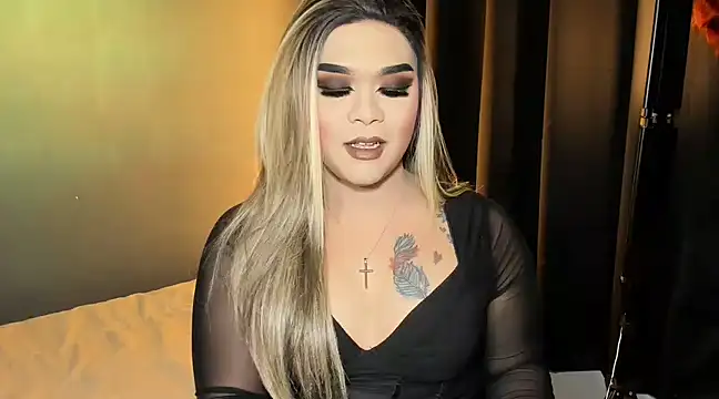 Snapshot of VictoriaEliz chatting on March 16, 11:48 am VictoriaEliz online show from March 16, 11:48 am