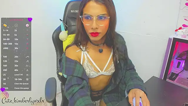 Kim Wexler online show from October 16, 7:13 pm