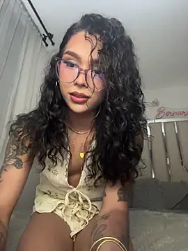 Samantha Bernardo online show from July 24, 2:10 am