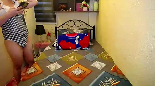 MissFoxylady online show from January 18, 5:25 am