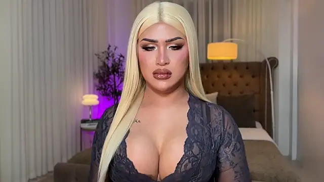 Your Majesty Tyra online show from October 19, 5:55 am