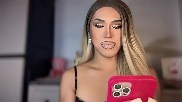 Ts glamxxxx online show from January 6, 1:42 am