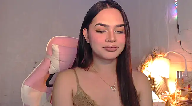 Ashely Lewis online show from February 5, 10:41 am