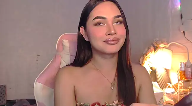 Ashely Lewis online show from February 7, 12:06 pm