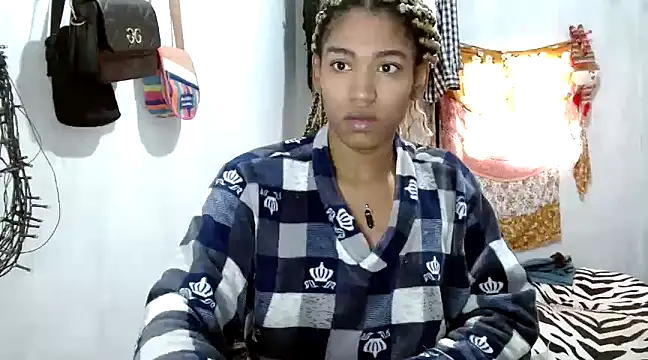 Snapshot of angelamarie1 chatting on January 24, 12:20 pm angelamarie1 online show from January 24, 12:20 pm
