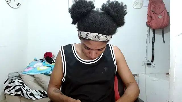 angelamarie1 online show from February 13, 2:29 am