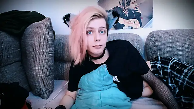 Littlepinkcat online show from October 27, 2:47 pm