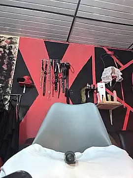 mal x online show from October 1, 2:06 pm
