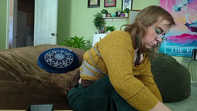 Linzy 19 online show from February 11, 8:27 pm