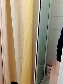 JOHANNA9MOI02 online show from October 24, 7:30 pm